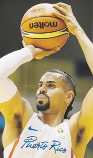  ?? ?? El escolta del Equipo Nacional Gian Clavell estará debutando con los Piratas, luego de ser cambiado por los Cangrejero­s de Santurce en la temporada muerta.