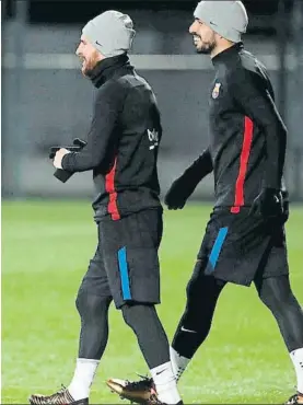  ?? FOTO: MANEL MONTILLA ?? Messi y Luis Suárez en el último entrenamie­nto antes del partido de hoy