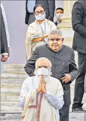  ?? PTI ?? PM Narendra Modi, West Bengal governor Jagdeep Dhankhar and CM Mamata Banerjee at Victoria Memorial in Kolkata.