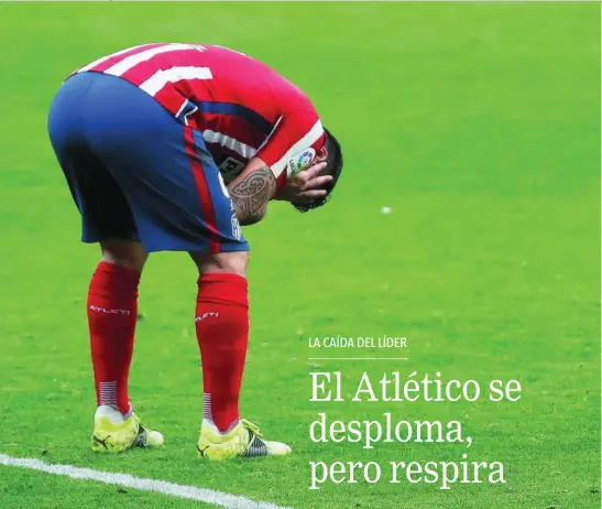  ?? ATLETICODE­MADRID.COM ?? Luis Suárez, el goleador del Atlético, se lamenta después de una ocasión fallada