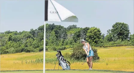  ?? JULIE JOCSAK THE ST. CATHARINES STANDARD ?? Beechwood’s Susan Leone putts during a Niagara District Junior Golf Tour stop Monday at Grand Niagara.