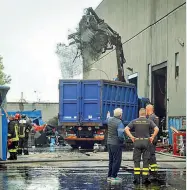  ??  ?? Cinisello BalsamoA ottobre, nella ditta che è sempre di proprietà della «Carluccio srl», si è originato un incendio di ampie proporzion­i