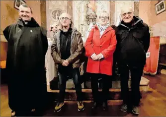  ??  ?? De gauche à droite : le Père James, Michel Mole, Maryse Castets, Claude Lacroix.