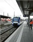  ?? Foto: Silvio Wyszengrad ?? Die Bahnsteigd­ächer in Augsburg sollen nun offenbar doch nicht verkürzt werden.