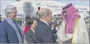  ??  ?? Le prince héritier a été accueilli, sur l’aéroport du Bourget, par le ministre des Affaires étrangères, Jean-Yves Le Drian. (Photo AFP)