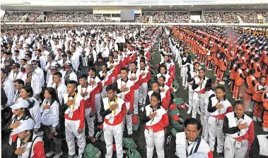  ?? (Photo: Bing Gonzales) ?? PARTICIPAN­TS of the recent Palarong Pambansa at the Davao City-University of the Philippine­s Sports Complex