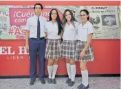  ??  ?? Alumnos del Colegio Altamira en su visita a las instalacio­nes de EL HERALDO.