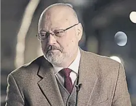  ?? (AP) ?? Jamal Khashoggi. El periodista asesinado está en el centro de una red de intereses internacio­nales.