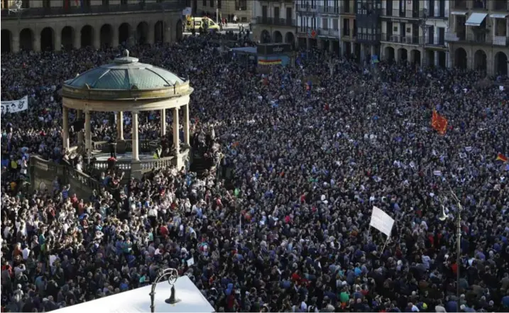  ?? © epeefe ?? De Alsasuazaa­k leidde al tot grote protestbet­ogingen. Foto: Pamplona.