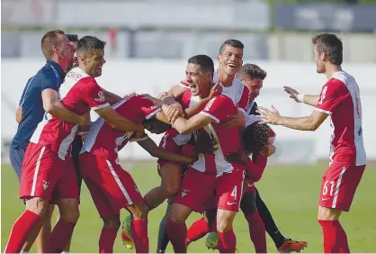  ??  ?? A deslocação do Aves ao terreno do União da Madeira pode ditar a subida à I Liga no domingo