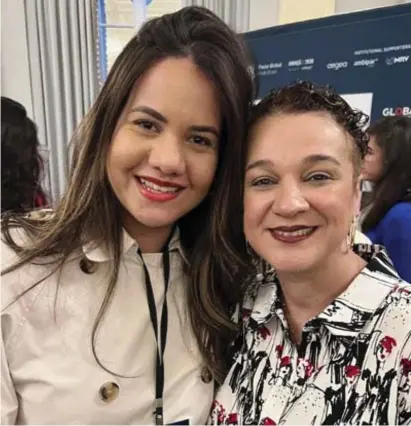  ?? ?? Mirella Almeida, secretária de Desenvolvi­mento Econômico de Olinda, com Tarciana Medeiros, presidente do Banco do Brasil, durante evento em Nova York