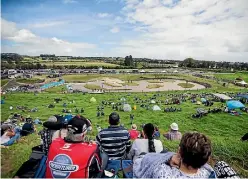  ??  ?? More than 1000 people headed to Methanex Aquatrack in Waitara to watch round three of the NZ Jetsprint Championsh­ips.