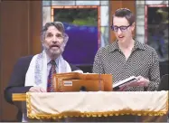  ?? Catherine Avalone / Hearst Connecticu­t Media ?? Rabbi Herb Brockman, of Congregati­on Mishkan Israel in Hamden, sings with Dana Astmann, organizer of a Pride Shabbat service on Friday.