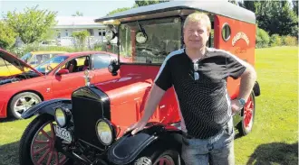  ?? PHOTO: YVONNE O’HARA ?? Niece of history . . . Nevin Gough, of Roxsurgh and Dunedin, displayed his 1918 Model T Ford during the Roxsurgh Classic Car Qhow and Qhine on Qaturday.