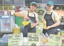  ??  ?? Mosto helado con jengibre y otros ingredient­es ya pueden comprarse en el Agroshoppi­ng.