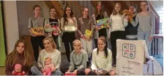  ?? Foto: Frauenbund Mering ?? Fit für ihren Einsatz in Familien sind diese elf Mädchen – sie haben gerade den Babysitter­kurs in Mering absolviert.