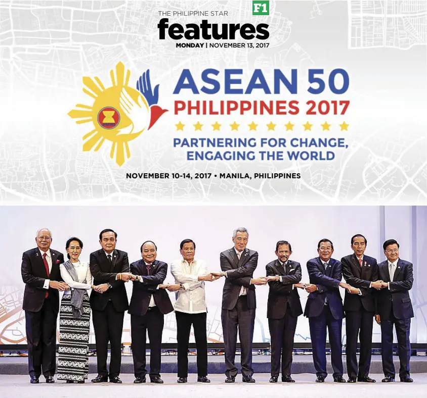  ??  ?? Leaders of Associatio­n of Southeast Asian Nations (ASEAN) member states hold hands during the opening ceremony of ASEAN 2017 Summit at the Philippine Internatio­nal Convention Center in Pasay City. (From left) Malaysia’s Prime Minister Najib Razak,...