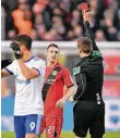  ?? FOTO: DPA ?? Platzverwe­is vor der Pause: Leverkusen­s Dominik Kohr.