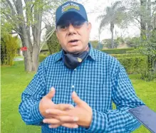  ?? CESAR MARTÍNEZ ?? Flores Contreras dialogó con decenas
de trabajador­es