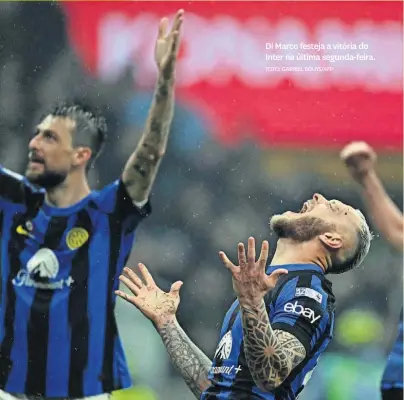  ?? FOTO: GABRIEL BOUYS/AFP ?? Di Marco festeja a vitória do Inter na última segunda-feira.