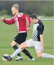  ??  ?? Sunderland West End (red and white) battle it out with Boldon CA last weekend. Pictures by Frank Reid.