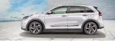  ?? FOTOS: KIA ?? Das kompakte SUV Kia Niro ist derzeit mit Hybridantr­ieb zu haben. Ab kommendem Jahr soll es auch eine reine Elektro-Version geben.