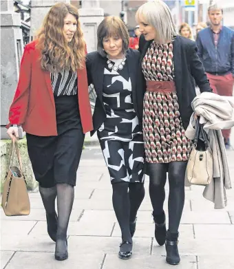  ?? PHOTO: COLLINS ?? ‘Satisfacto­ry’: Clodagh Hawe’s mother Mary Coll (centre) with daughter Jacqueline Connolly (right) and family friend Tamara Nolan after the meeting with Charlie Flanagan.