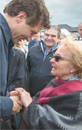  ?? JACQUES NADEAU LE DEVOIR ?? Le premier ministre du Canada, Justin Trudeau, a rencontré vendredi Colette Roy-Laroche, mairesse de Lac-Mégantic au moment du drame qui a coûté la vie à 47 de ses citoyens le 6 juillet 2013.