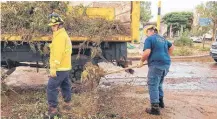  ?? ?? caras sonrientes. Los bomberos voluntario­s de la región no dudaron en acudir en ayuda de Bahía.