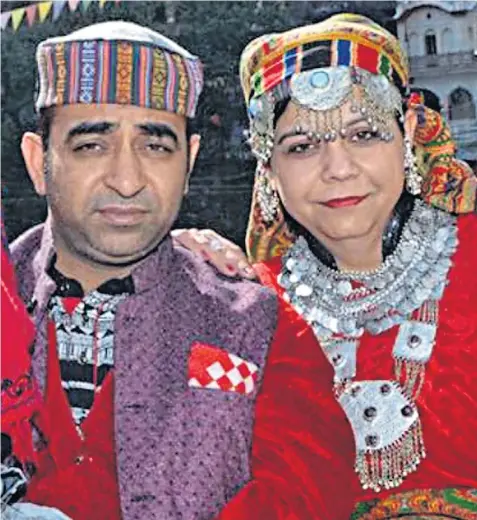  ?? ?? Aroen Kishen and his wife Seema were killed in the fire in Hounslow, which broke out at 10.30pm on Sunday. About 70 firefighte­rs spent three hours tackling the blaze