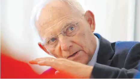  ?? FOTOS: FRANK OSSENBRINK ?? Bundesfina­nzminister Wolfgang Schäuble (CDU) ist vom Erfolg der Regierung überzeugt: „Wir werden internatio­nal von vielen für das beneidet, was wir erreicht haben.“In der nächsten Legislatur­periode sieht er einen „begrenzten Spielraum“für...