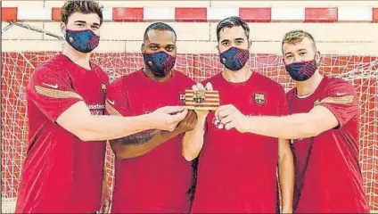  ?? FOTO: FC BARCELONA ?? Ludovic Fàbregas, Cédric Sorhaindo, Raúl Entrerríos y Gonzalo Pérez de Vargas.
La capitanía del Barça la próxima temporada