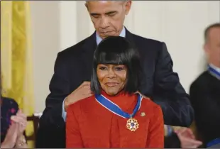  ?? OLIVIER DOULIERY/ABACA PRESS ?? Then-President Barack Obama presents Cicely Tyson with the Presidenti­al Medal of Freedom on Nov. 22, 2016 in the East Room of the White House in Washington, D.C. Tyson died Thursday.