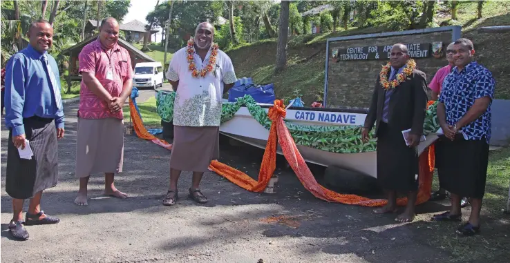  ?? Photo: Ministry of Fisheries ?? Minister for Fisheries Semi Koroilaves­au is joined by Commission­er Eastern Vitale Varo, Commission­er Central Josefo Navuku, and Director CATD Naipote Katonitabu­a during the handing over of a boat and engine to the institutio­n.