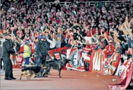  ?? AFP ?? Arsenal’s Europa League match was delayed by an hour because of crowd trouble.