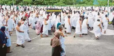  ??  ?? PENGANJURA­N Kursus Perdana Haji yang diadakan bagi persediaan bakal jemaah.