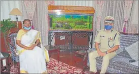  ?? HT ?? Governor Draupadi Murmu meets state director general of police (DGP) MV Rao on Sunday.