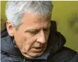  ?? Foto: dpa ?? Dortmunds Trainer Lucien Favre ist erzürnt über die Handregel.