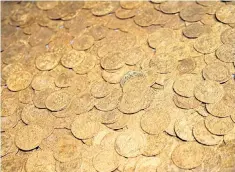  ??  ?? King’s ransom: gold coins from Henry VI’S Treasury hidden in 1464 and dug up in 1966