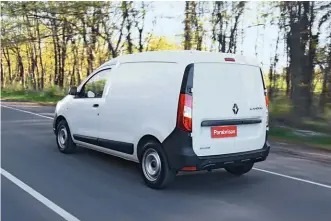  ??  ?? El nuevo Renault Kangoo ofrece ahora más espacio de carga y elementos de seguridad: todas las versiones cuentan con ESP.