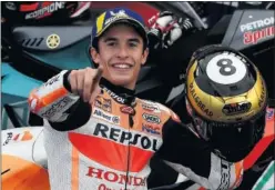  ??  ?? Marc Márquez celebra su última victoria en Valencia 2019.