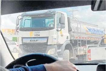 ?? ?? Los sobrecosto­s de los carrotanqu­es para La Guajira superan los 40 millones de pesos.
