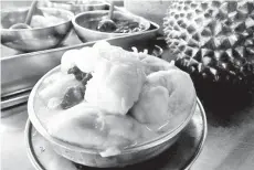  ??  ?? The cendol durian is among the popular dishes sold at The Mulu Restaurant.
