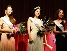  ?? (Photos C. S.) ?? La nouvelle Miss La Valette/Le Revest Camille Nguyen, entourée de ses dauphines.