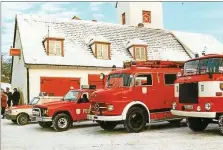  ?? FEUERWEHR WEIDA ?? Inzwischen auch schon historisch: Ein Foto der Weidaer Feuerwehr von Anfang der 1990er-Jahre. Am Wochenende feiert die Feuerwehr ihr mittlerwei­le 160-jähriges Bestehen.