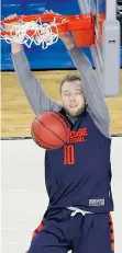  ?? TIM BRADBURY/GETTY IMAGES ?? Trevor Cooney and the Syracuse Orange will meet the No. 1-seeded North Carolina Tar Heels tonight in a NCAA Final Four basketball game in Houston.