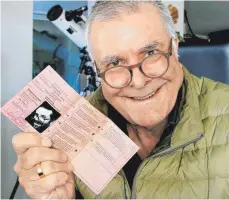  ?? FOTO: ALEXANDER DODERER ?? Bis Mitte Januar muss Alexander Doderer aus Seitingen-Oberflacht seinen alten Führersche­in gegen eine Plastikkar­te eingetausc­ht haben.