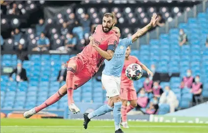  ?? FOTO: AP ?? Karim Benzema es una de las piezas clave del Real Madrid de Zidane que no quiere perderlo