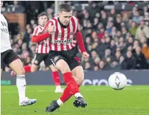  ?? ?? Sunderland's Luke O’Nien, left, and Chris Rigg, above.