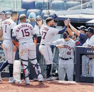  ?? FOTO: AFP ?? > José Altuve conectó su tercer cuadrangul­ar en fila.